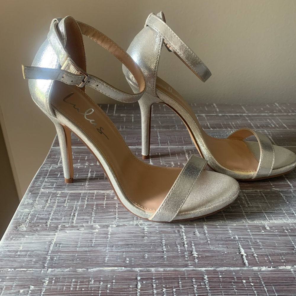Brand new Lulus silver heels